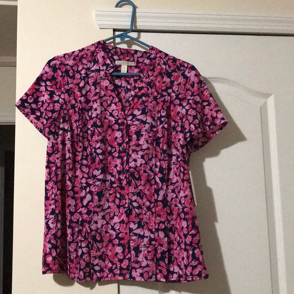 Beautiful flowered Blouse